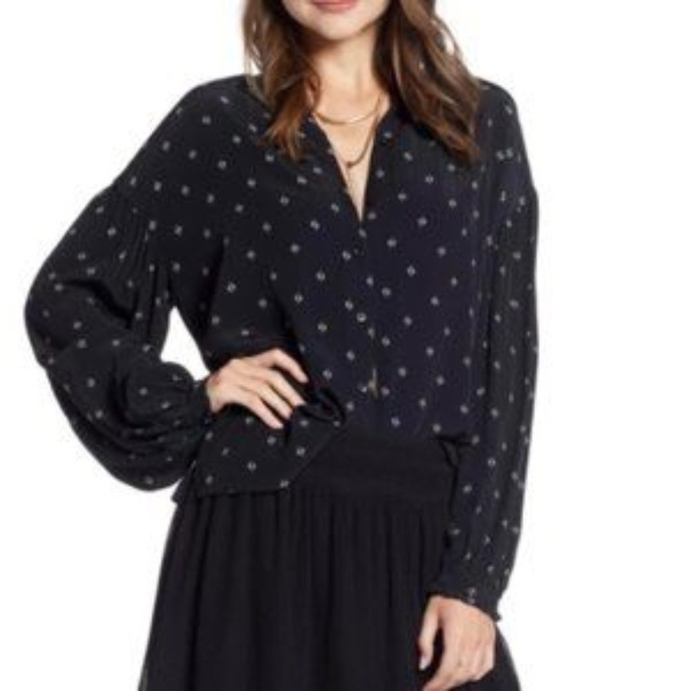 Something Navy Black and White Blouse Size Large